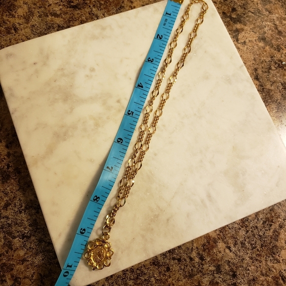 Vintage Vigaro Chain Filigree Gold Frame Black & Copper Cameo Center Necklace - Picture 8 of 14